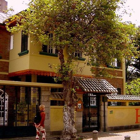 Hotel Cayman กีโต ภายนอก รูปภาพ