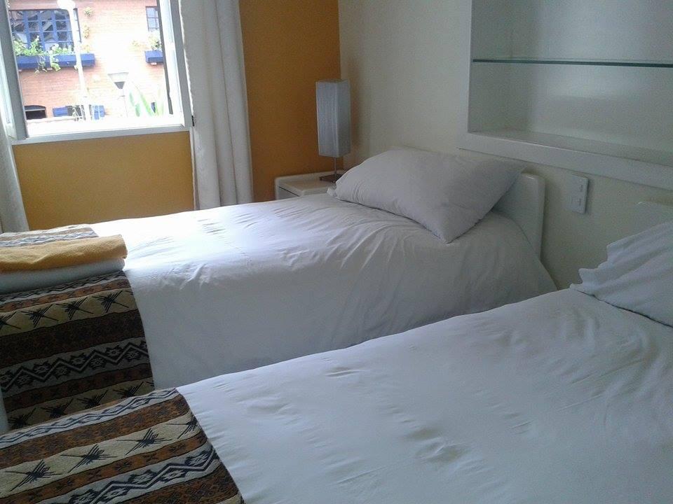 Hotel Cayman กีโต ภายนอก รูปภาพ